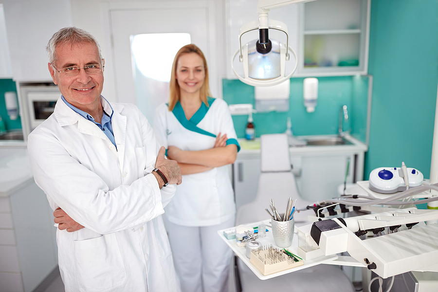 Female-patient-with-dentist